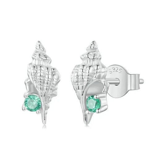 Pendientes de caracola con incrustaciones de circonita verde hipoalergénicos